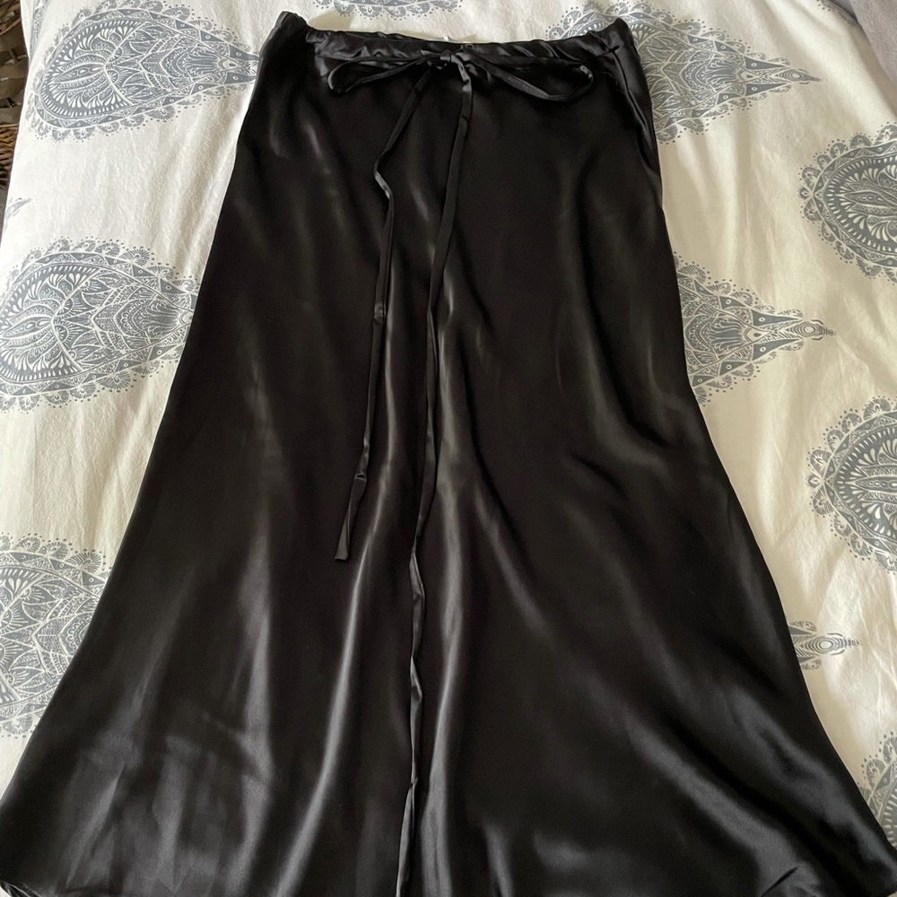 Zara black midi silk skirt